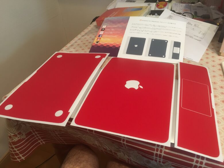 macbook　Air　ラッピング　赤