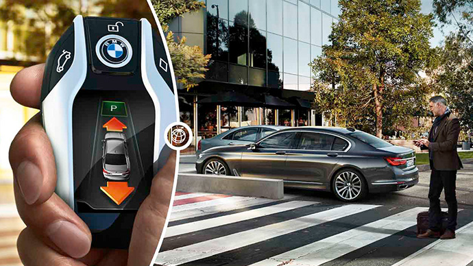 BMWの新型ディスプレイキーとリモート・コントロール・パーキングは便利なのか？