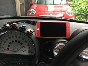 BMWとオープンカー、２台持ちは大変でした/GOCCHI | BMW MINIのバックカメラ用モニターに中古のiPhone6プラスを取り付けしてみた