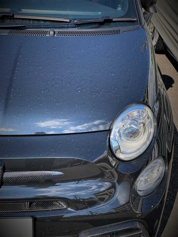 青空駐車の車はいつ洗車すれば良いのか？～水なし洗車用洗剤ってどう？