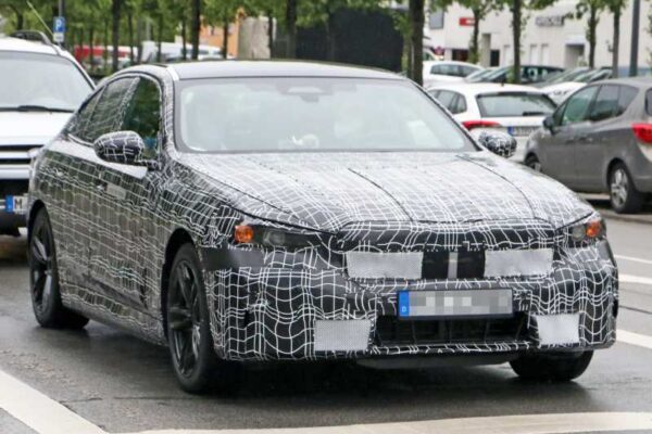 BMWとオープンカー、２台持ちは大変でした/GOCCHI | 新型BMW 5シリーズ G60のグレード予想～電気自動車i5含む