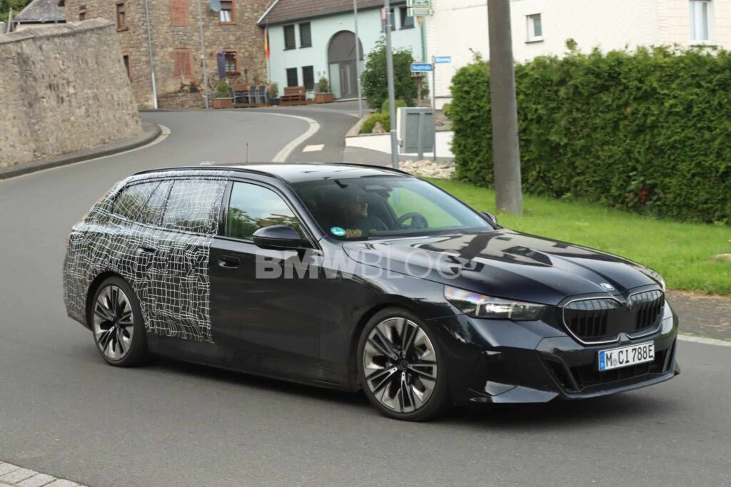 BMW ５シリーズ ツーリング G61 2024年 2月発表