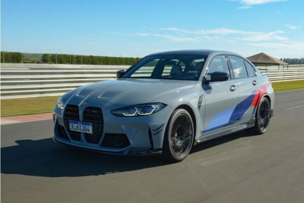 BMW M3セダン G80 LCI ～M4クーペ LCI同様パワーアップされて発売予定