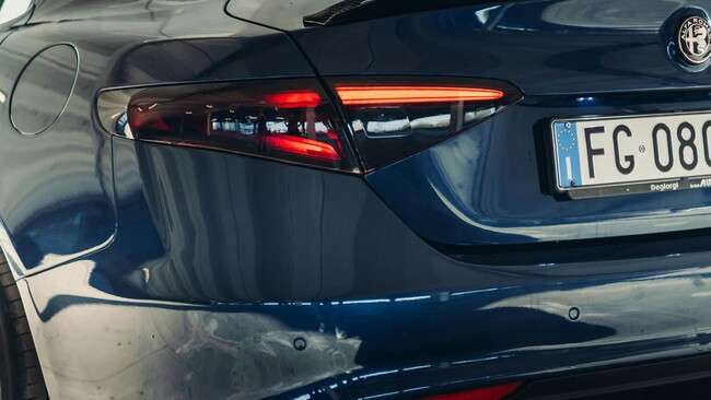 アルファロメオ ジュリア クアドリフォリオ