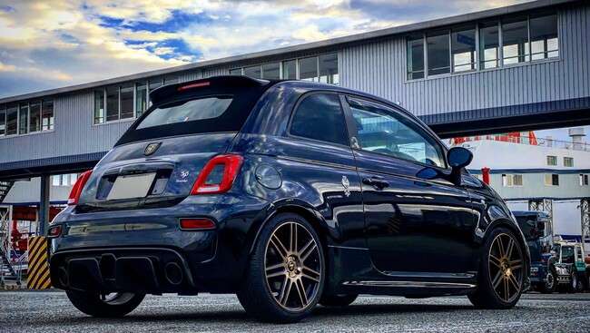 スリーハンドレット製パーツをアバルト 595C シリーズ4に取り付けてみた