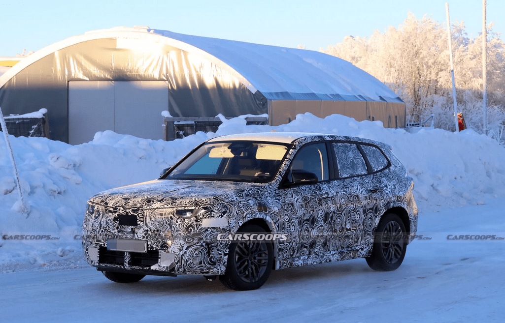 BMW X1 U11 LCIテスト車両スクープ