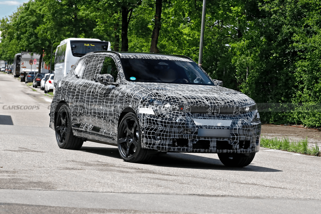 BMW iX5 M G95 初めてのスクープ。EVの本格的Mモデル。