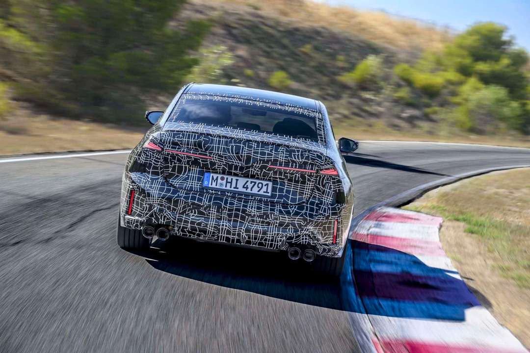 新型BMW M350(G50)スペック判明|443PSと走りの進化