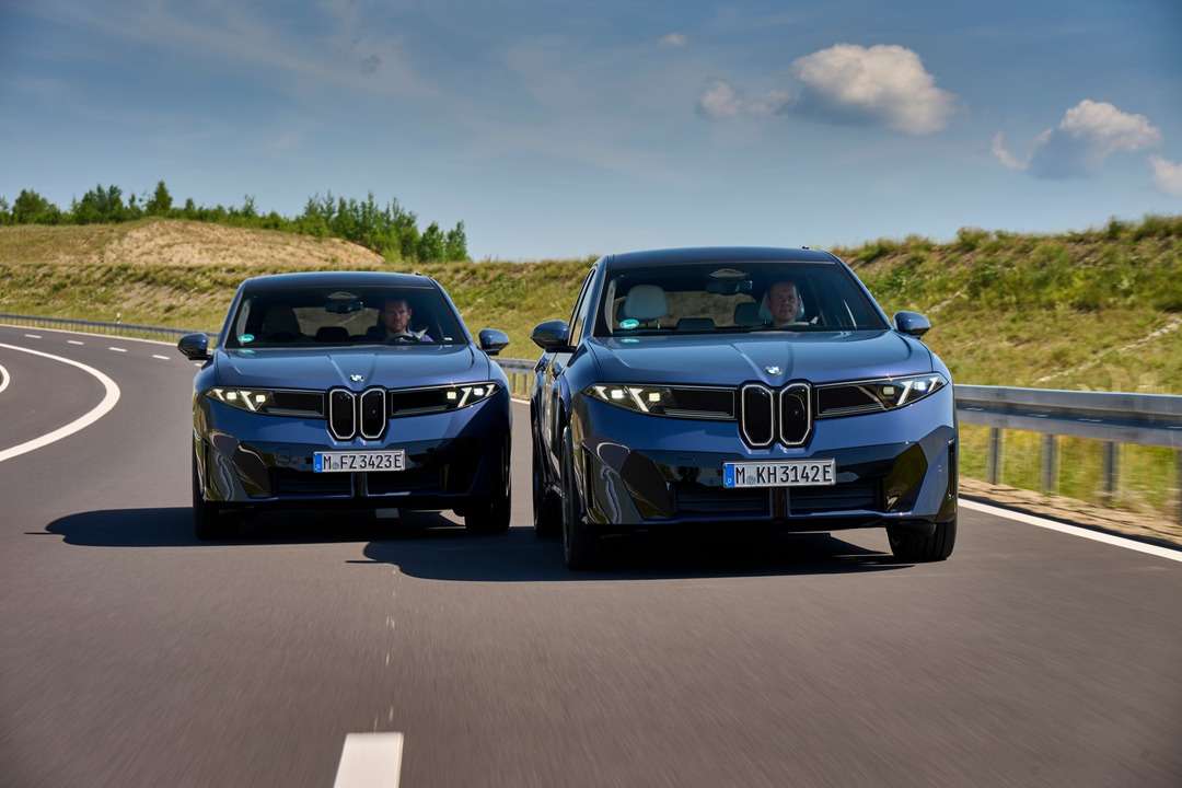 BMW Symbiotic Driveとは?新安全装備と走りの両立