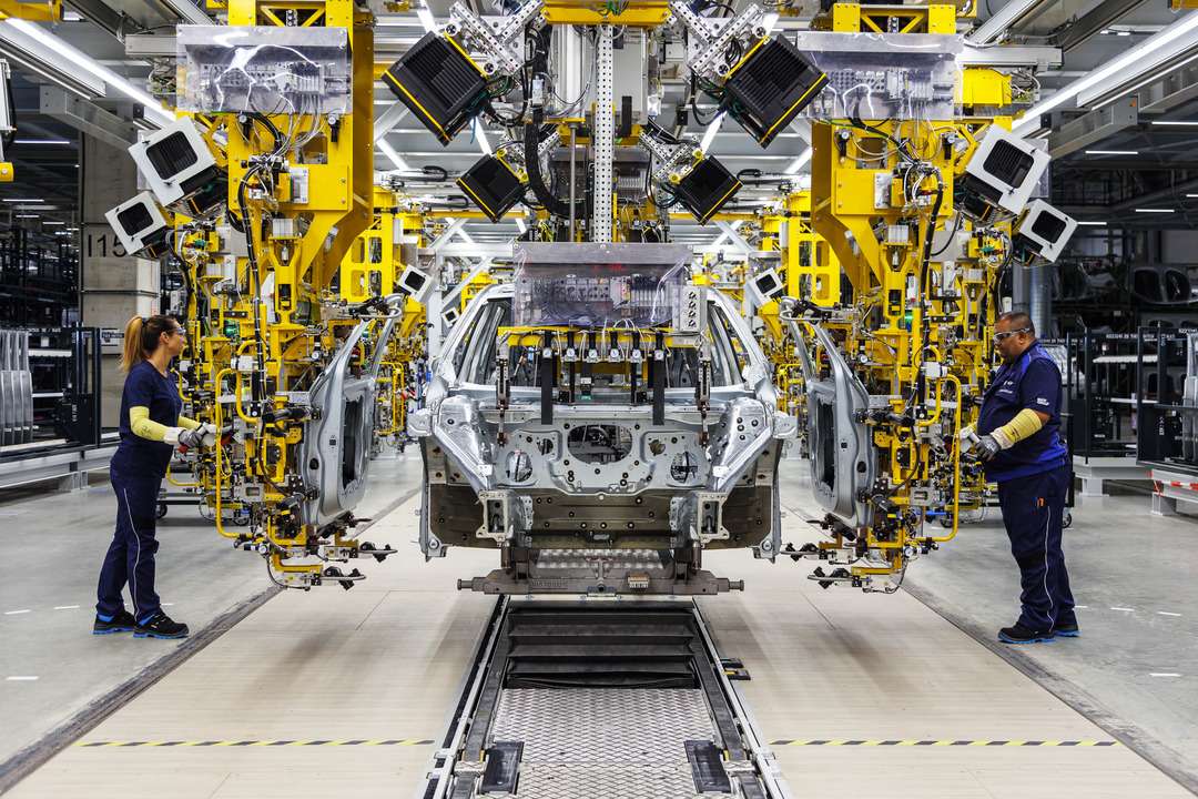 BMW iX4 NA7はいつ発表?2026年秋登場が近い理由