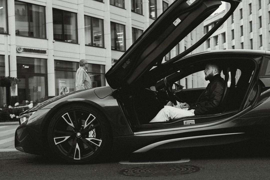 BMW i8(I12/I15)が今再評価される理由