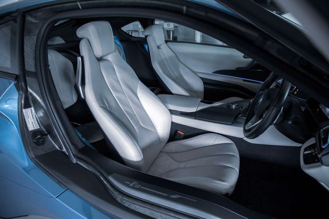 BMW i8(I12/I15)が今再評価される理由